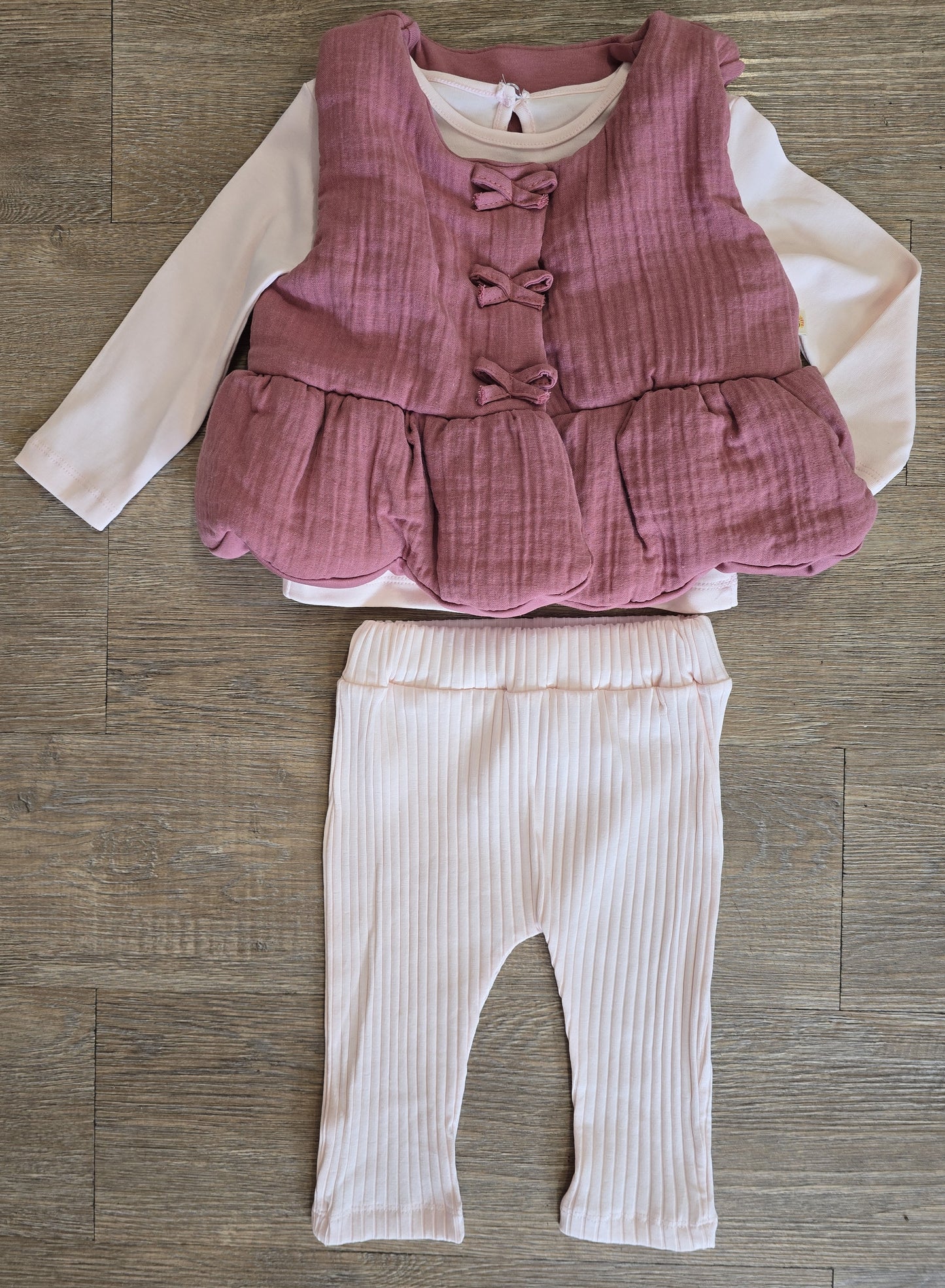 Ensemble bébé fille taille de 0 à 9 mois gilet gaze de coton ref 176 ALL FOR KIDS