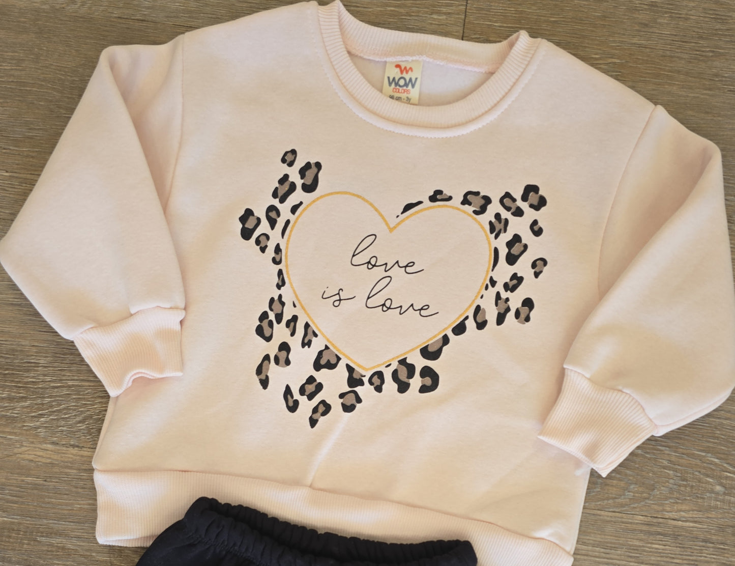 Ensemble de jogging rembourré fille "Love is Love" léopard taille de 1 à 4 ans ref 0748 ALL FOR KIDS