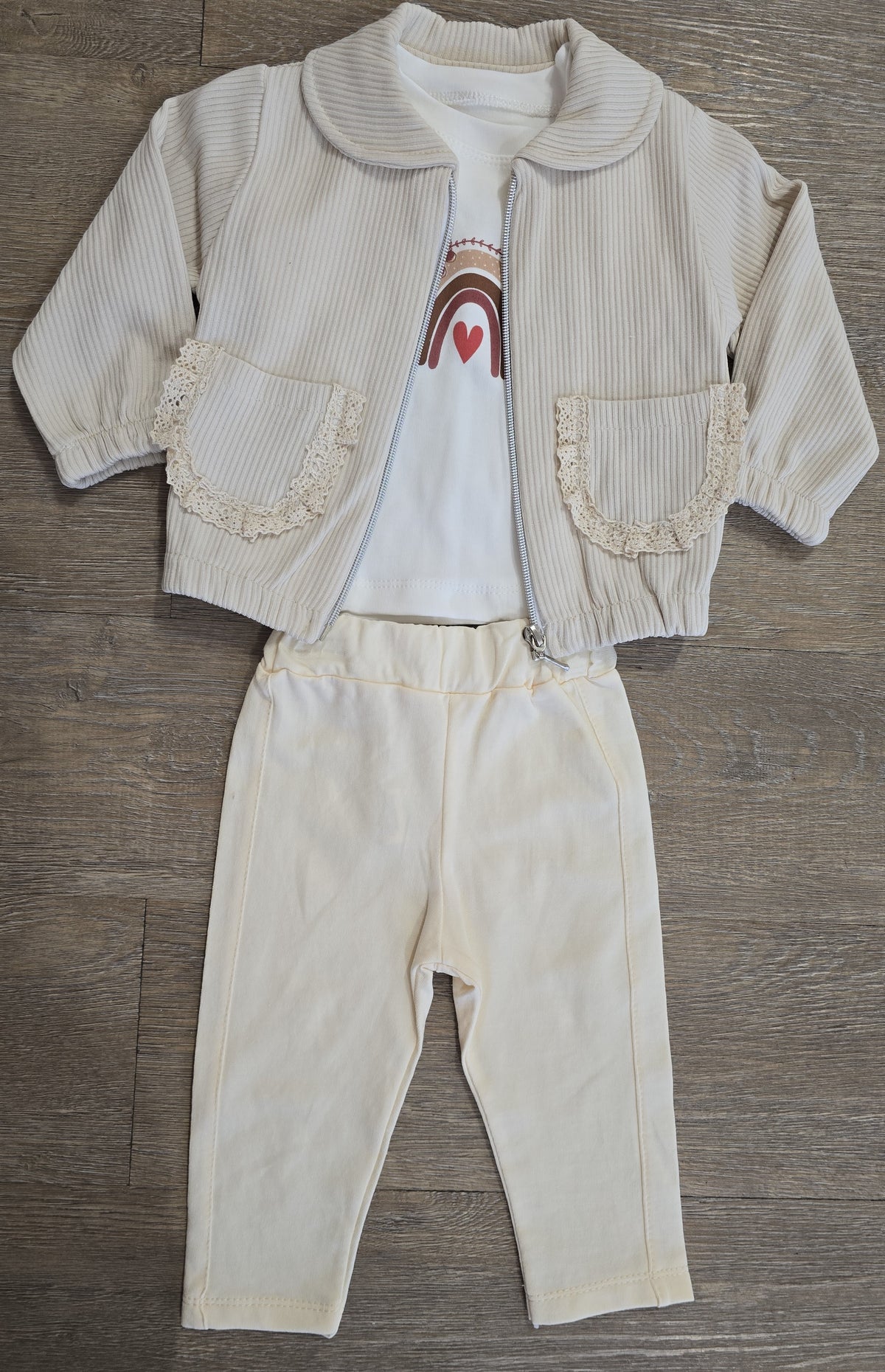 Tenue bébé fille arc-en-ciel et dentelle en coton