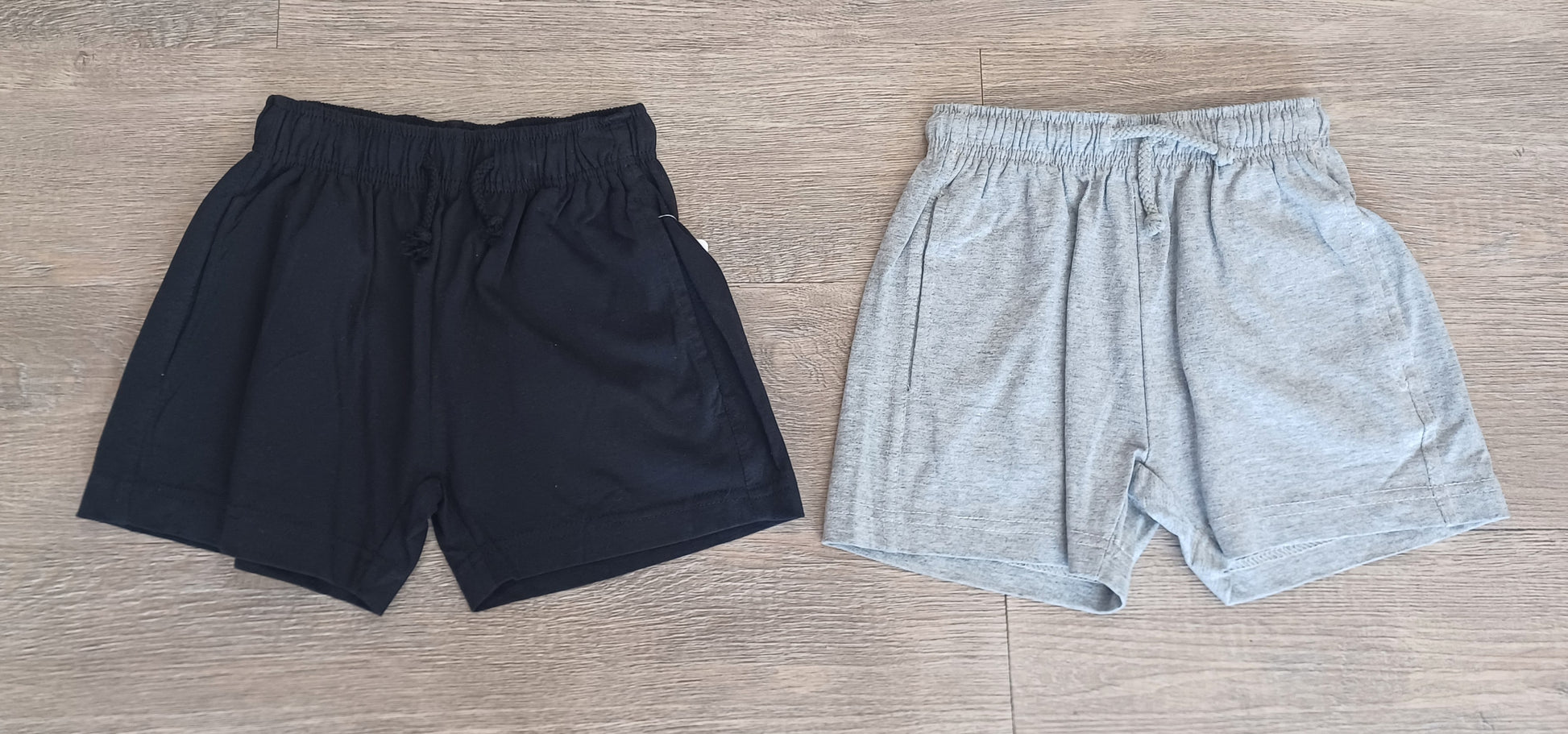 Short garçon coton noir ou gris tailles 3 et 5 ans  100% coton  ref 6705 ALL FOR KIDS