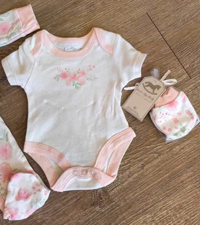Coffret naissance fleuri 5 pièces Bébé fille 0/3 et 3/6 mois coton ref 6231 ALL FOR KIDS