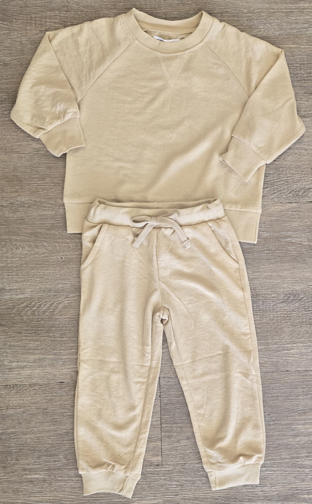 Ensemble garcon 100 % coton beige taille de 2 à 5 ans ref 824 ALL FOR KIDS