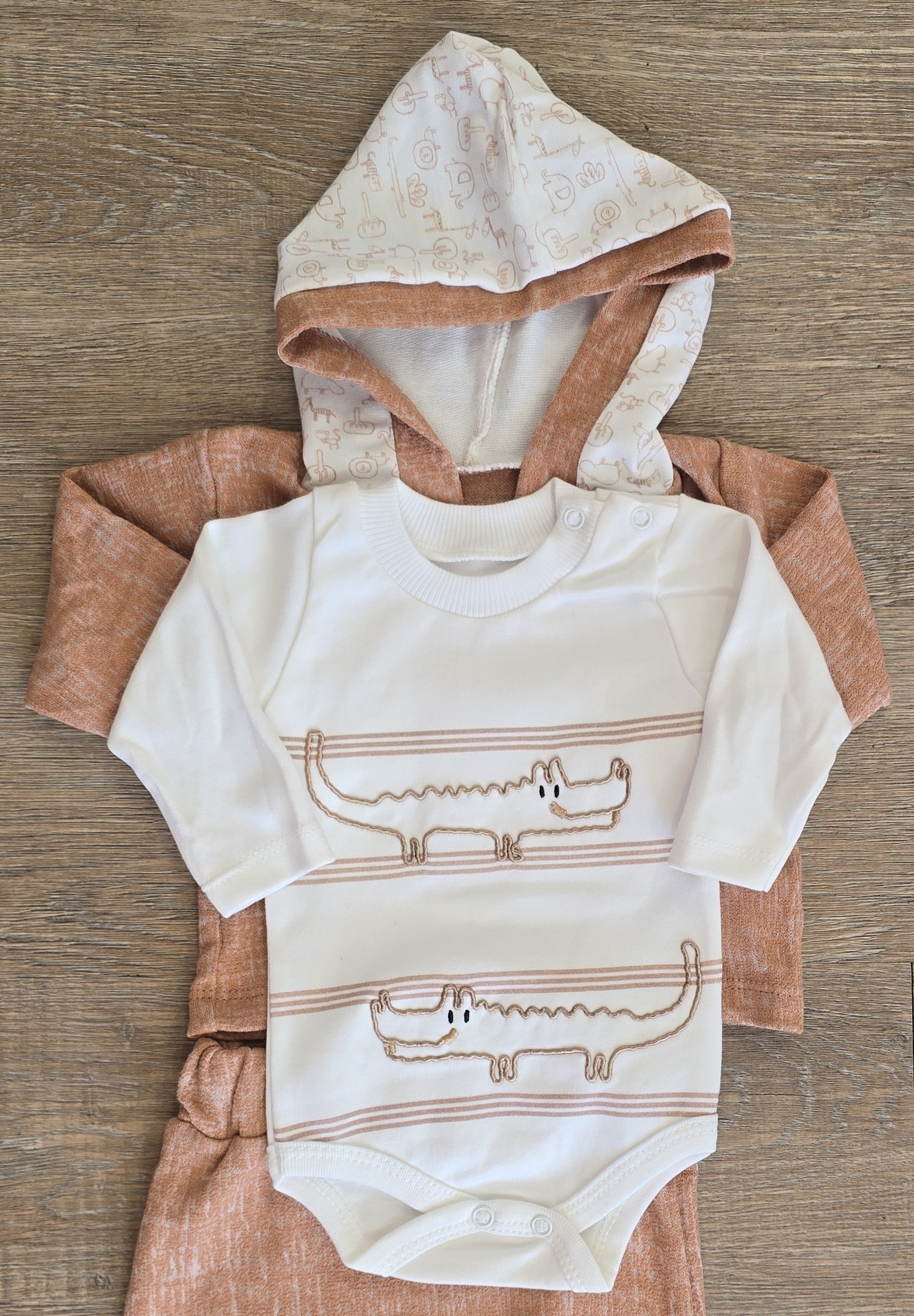 Ensemble bébé 3 pièces crocodile coton taille de 0 à 6 mois ref 2232 ALL FOR KIDS