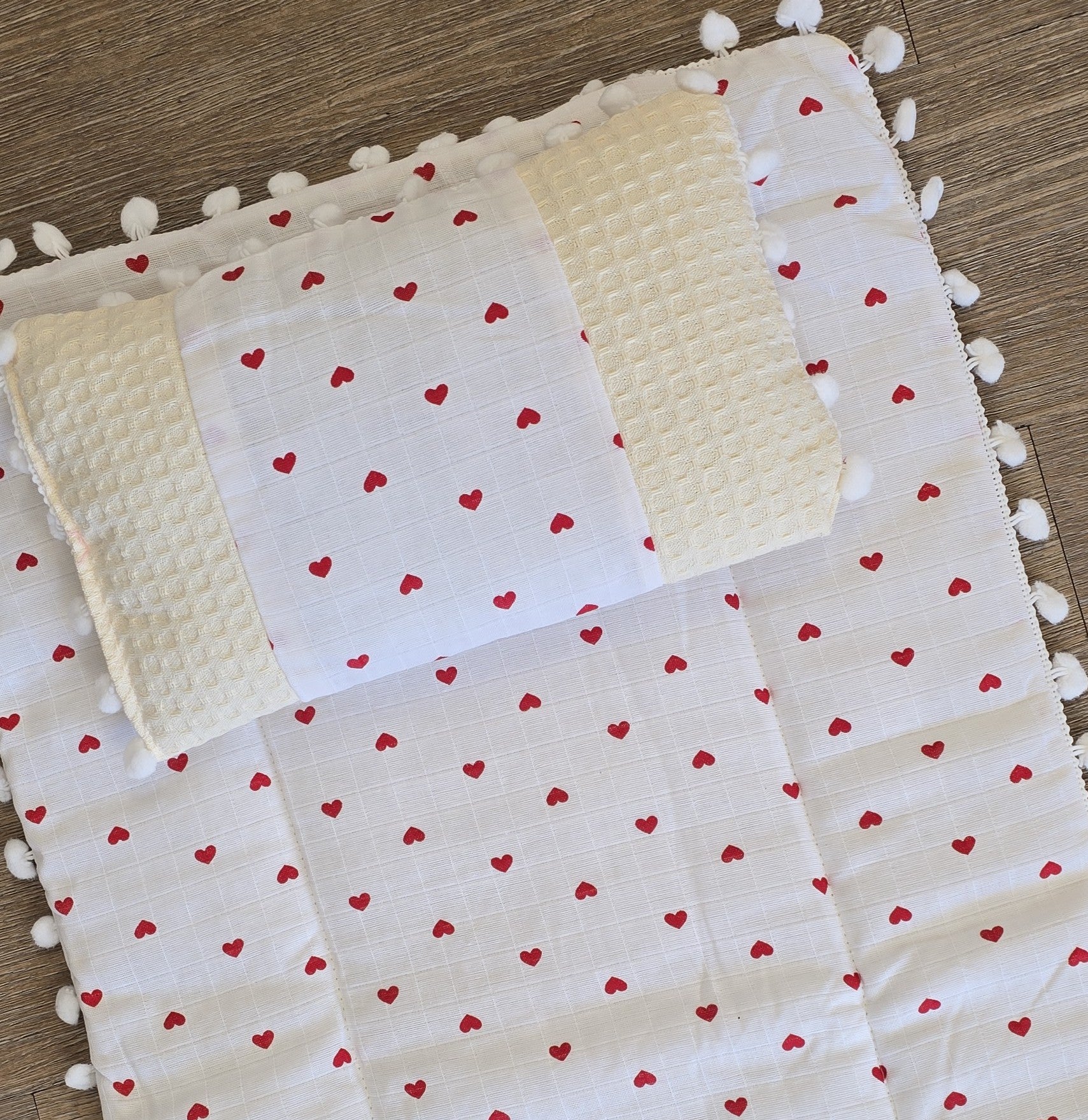 Matelas à langer nomade bébé en coton – Tapis de change portable avec coussin motif cœur ref 38 ALL FOR KIDS
