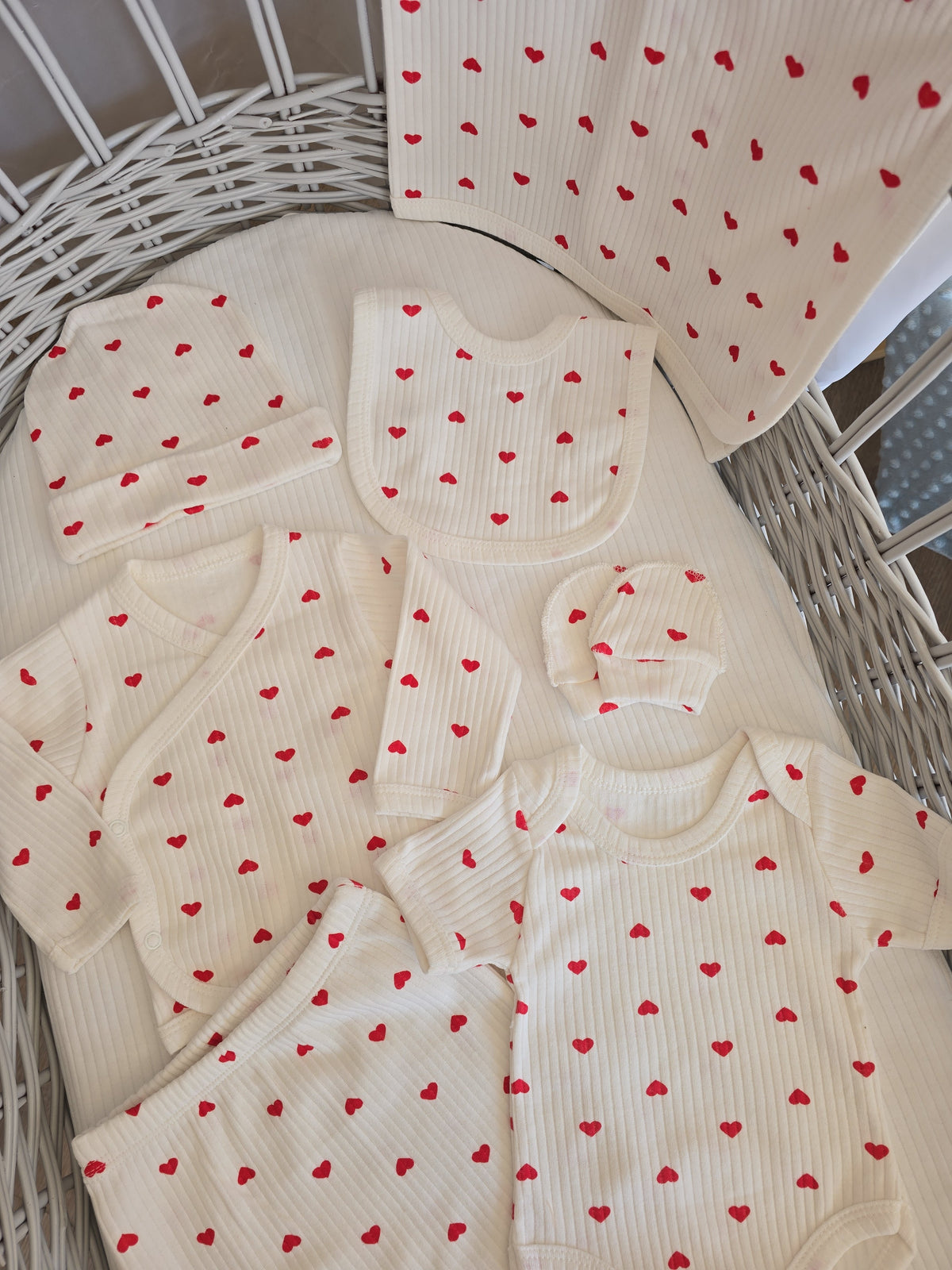 Accessoires du kit naissance cœur blanc 7 pièces