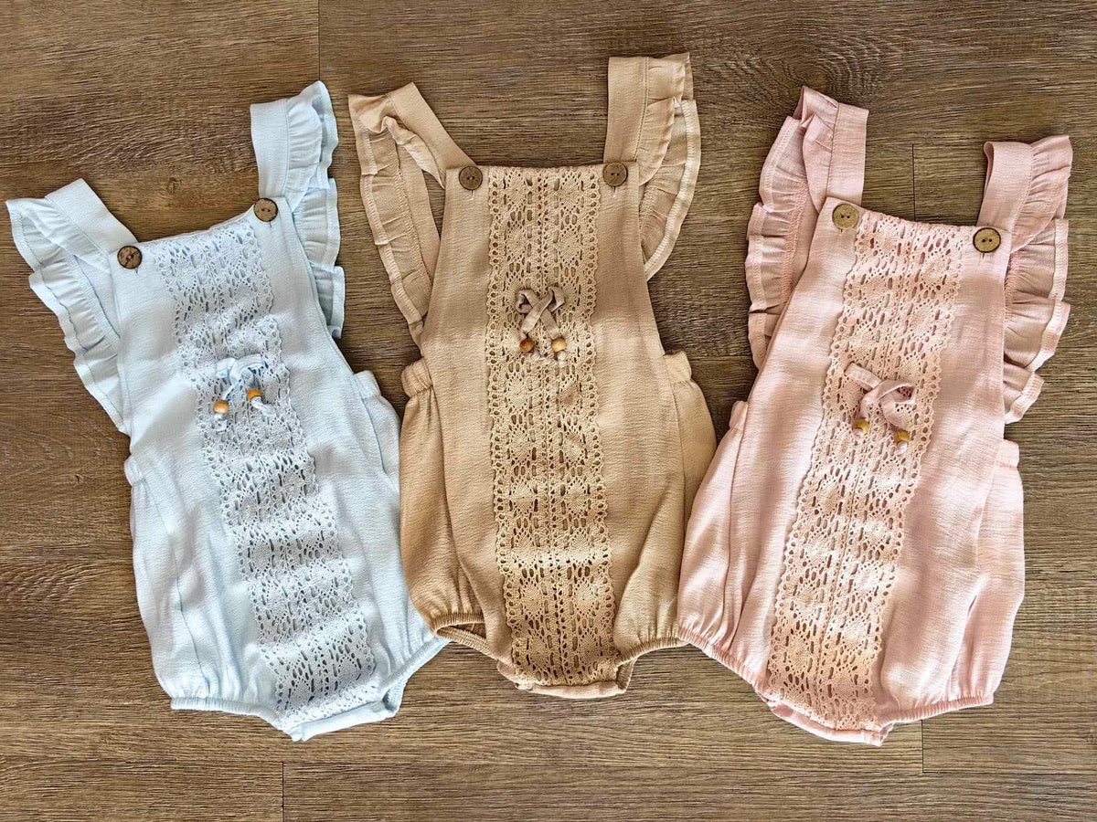 Barboteuse bébé fille turquoise avec dentelle brodée