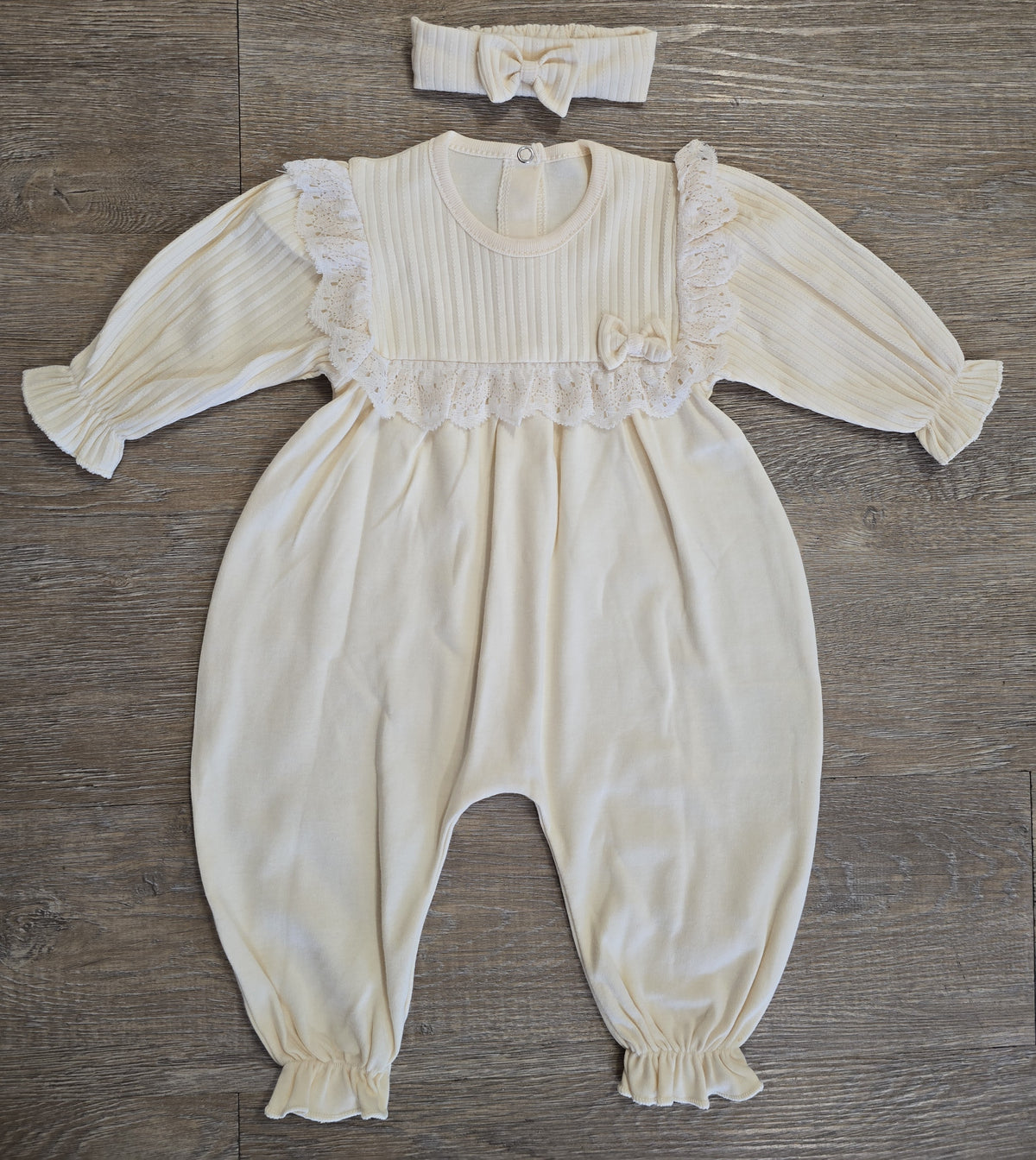 Barboteuse bébé fille à volants et dentelle - All for Kids
