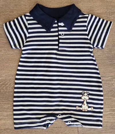Détail barboteuse marine rayée bébé garçon en coton