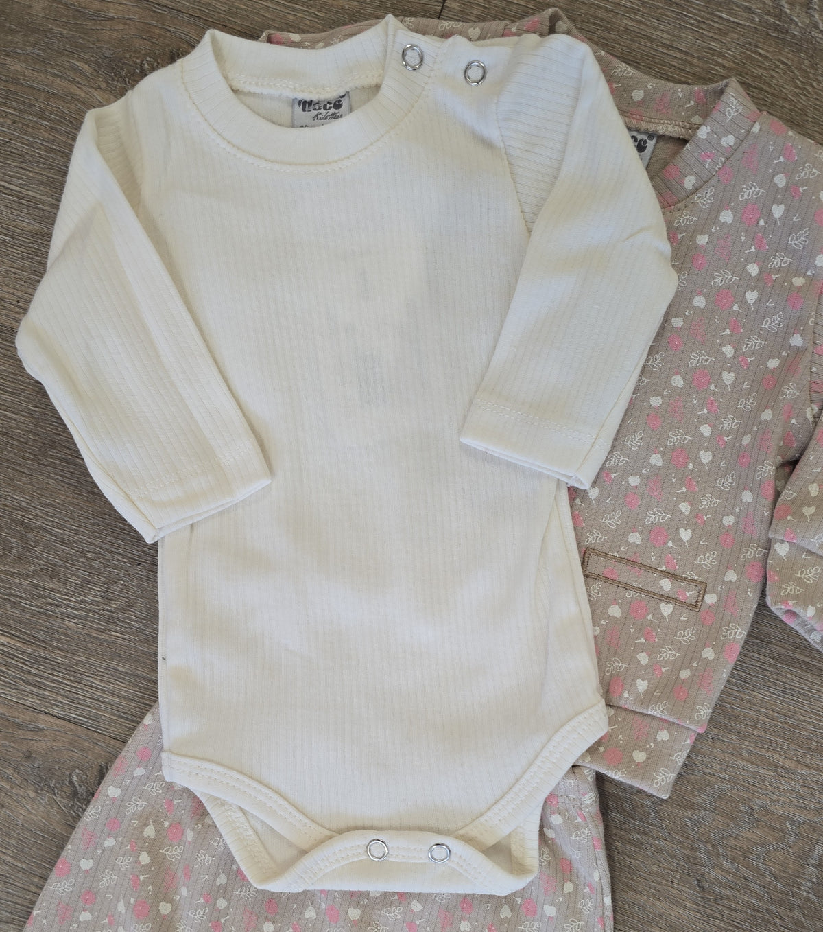 Ensemble bébé fille 100 % coton à motifs cœurs 3-9 mois