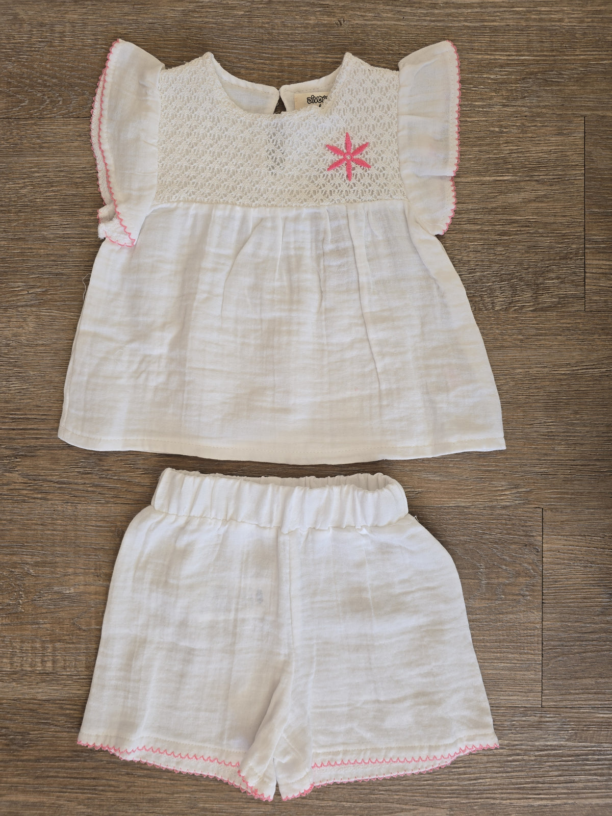 Ensemble blanc bébé fille top volanté et short gaze de coton