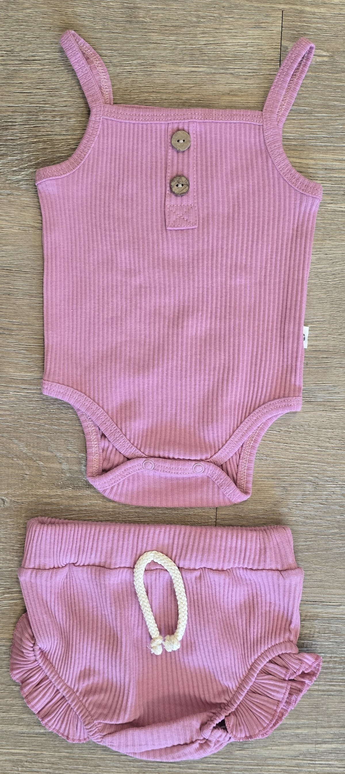 Ensemble bébé fille body short coloris saumon