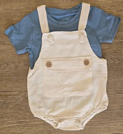 Ensemble bébé garçon barboteuse en lin beige avec grande poche
