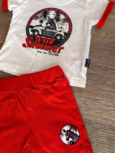 Détail ensemble bébé garçon Wild Summer rouge