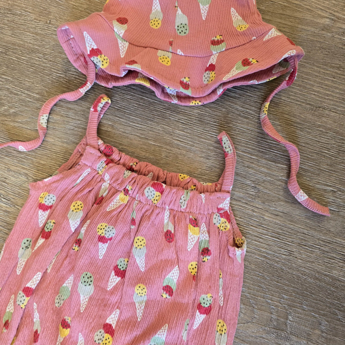 Ensemble été bébé fille barboteuse et chapeau assorti 100 % coton