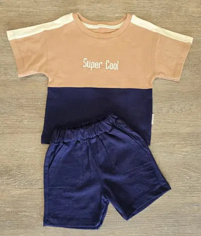 Ensemble garçon beige Super Cool tee-shirt et short assorti