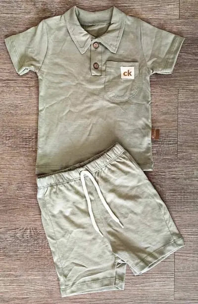 Polo CK et short couleur vert ou beige Taille de 6 à 18 mois 100% coton ref 1039 ALL FOR KIDS