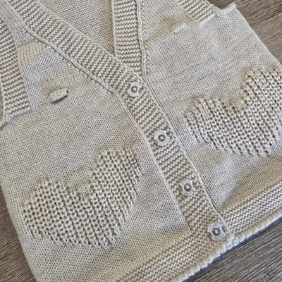 Gilet coton fille beige sans manches dernière taille 4 ans motif cœur ref 1006 ALL FOR KIDS