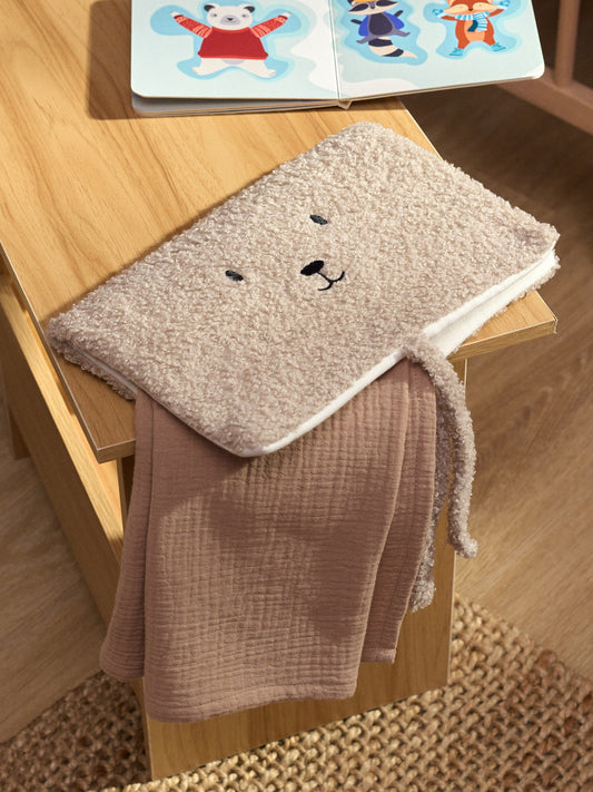 Protège-lingettes bébé marron brodé ours
