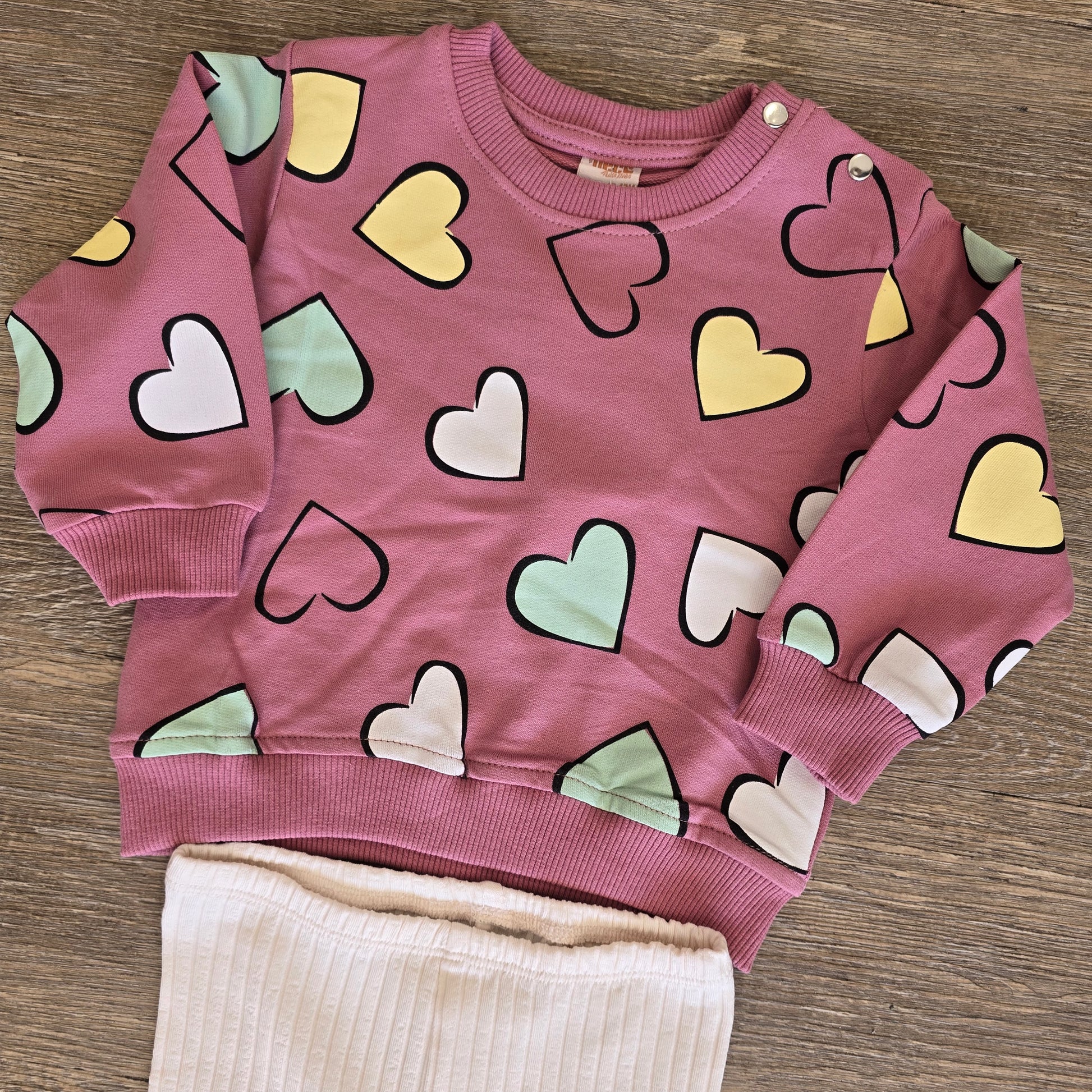 Ensemble bébé fille cœur  coton doux et confortable taille de 9 à 24 mois ref 25333 ALL FOR KIDS