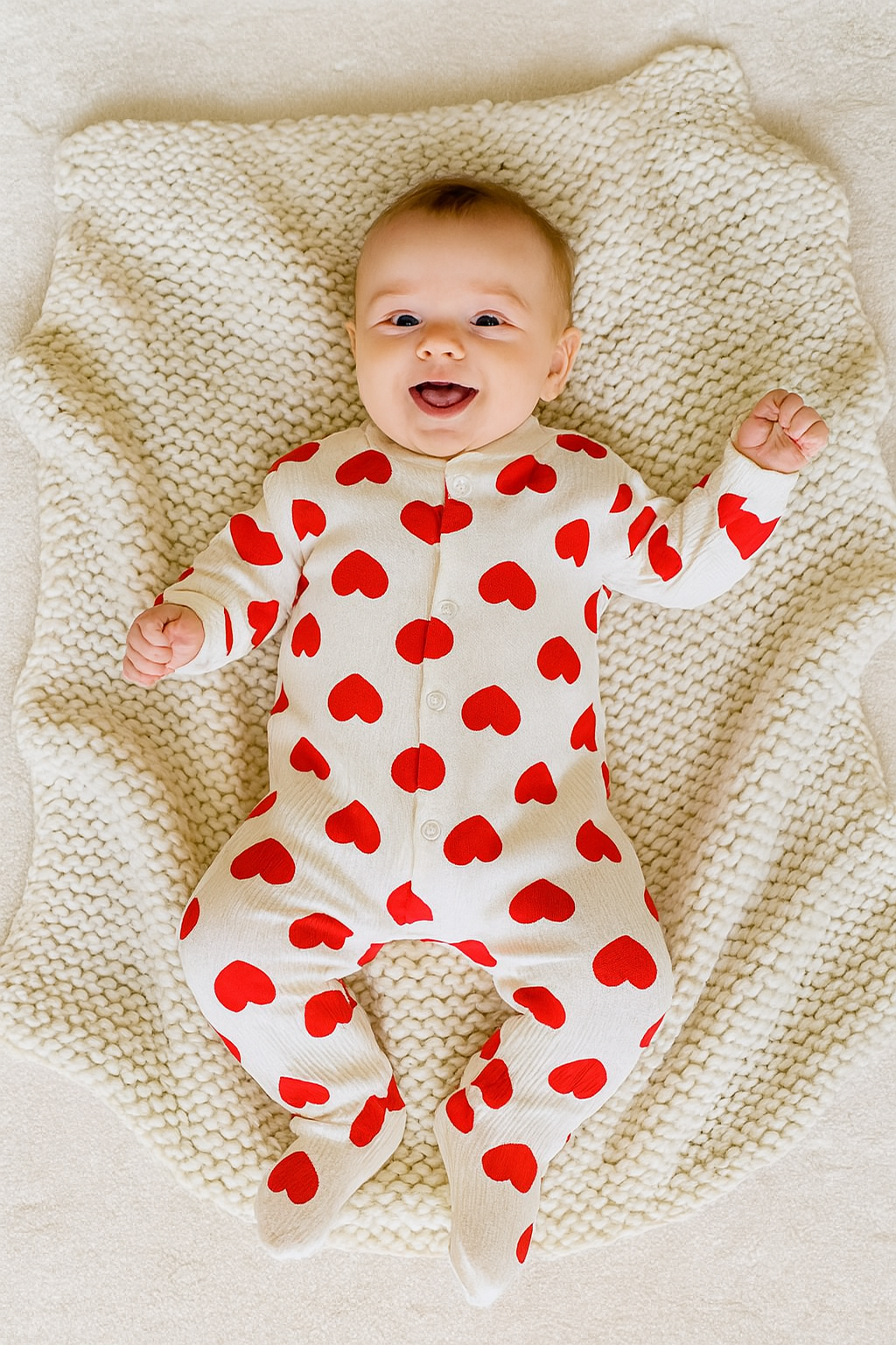 Pyjama bébé blanc à gros cœurs rouges Mixte taille de 0 à 6 mois en coton ref 0032 ALL FOR KIDS