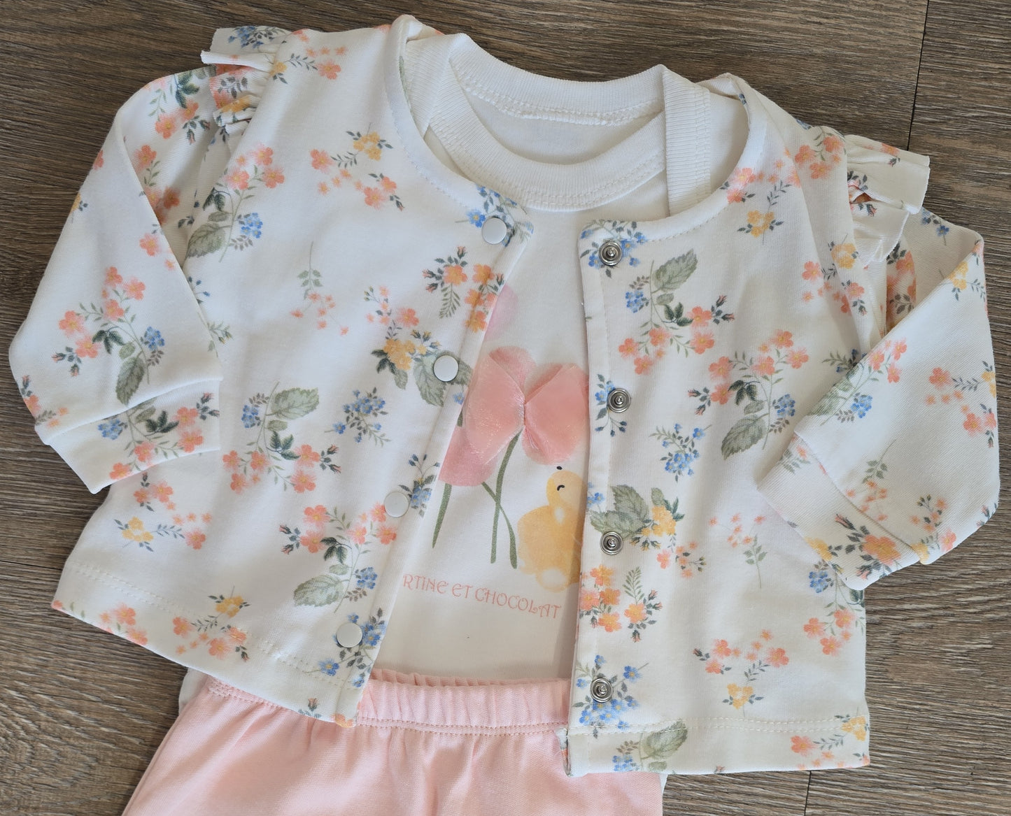 Ensemble bébé fille fleuri 3 pièces coton taille de 0 à 9 mois ref 6057