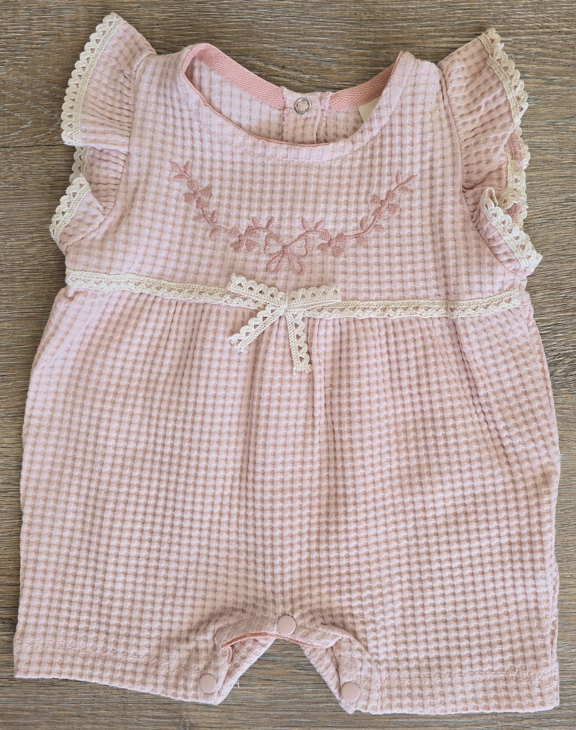 Barboteuse bébé fille volants coton taille de 0 à 9 mois ref 1209 ALL FOR KIDS