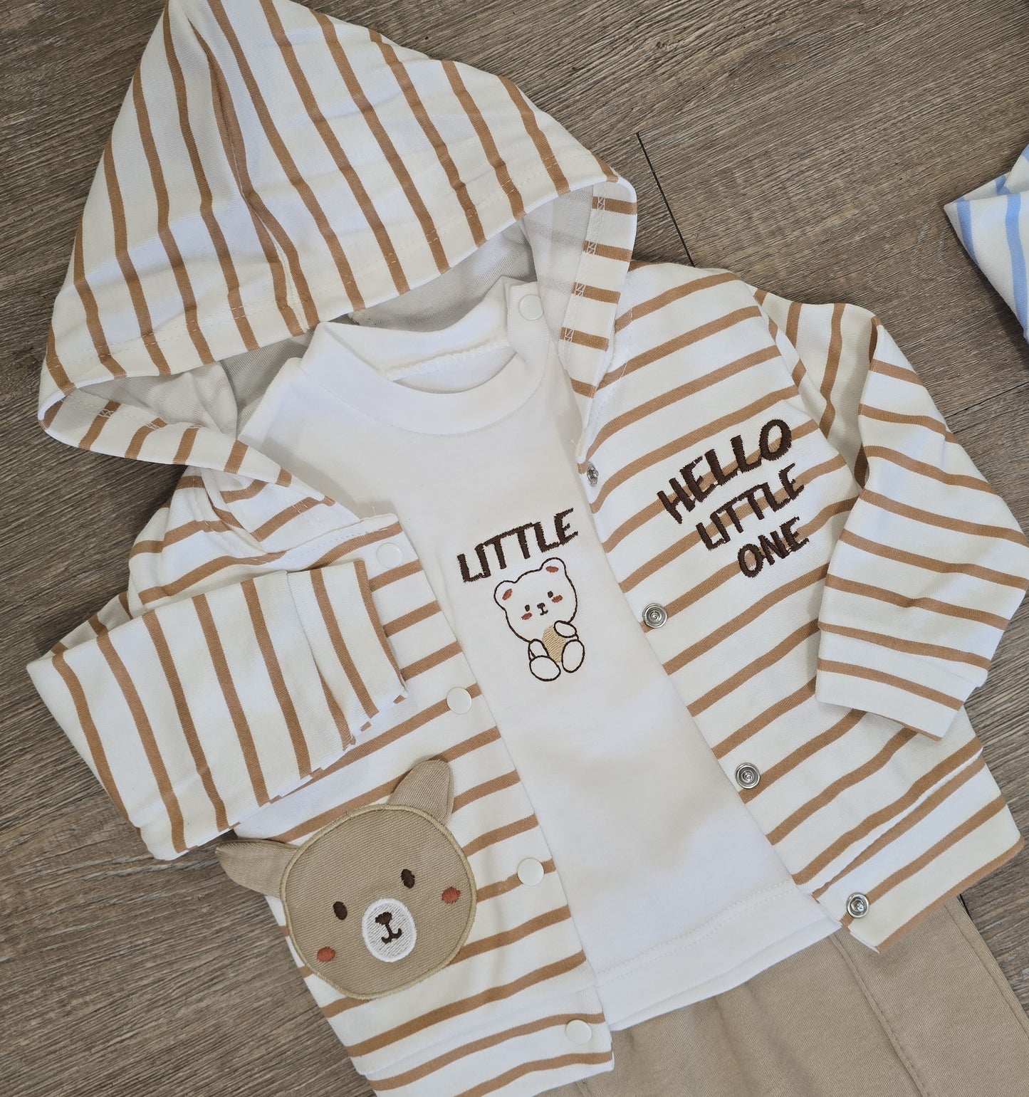 Ensemble bébé garçon "Hello Little One" taille de 3 à 9 mois 100% coton ref 112