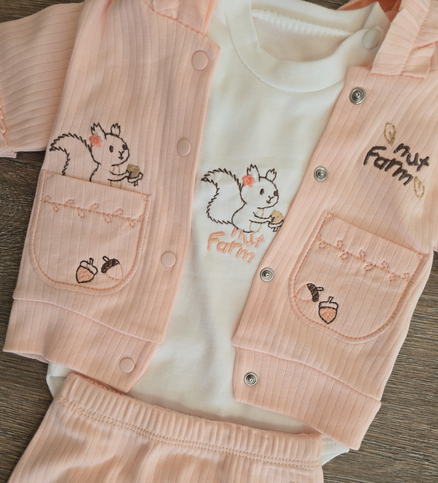 Ensemble bébé fille 3 pièces rose taille de 3 à 9 mois ref 124
