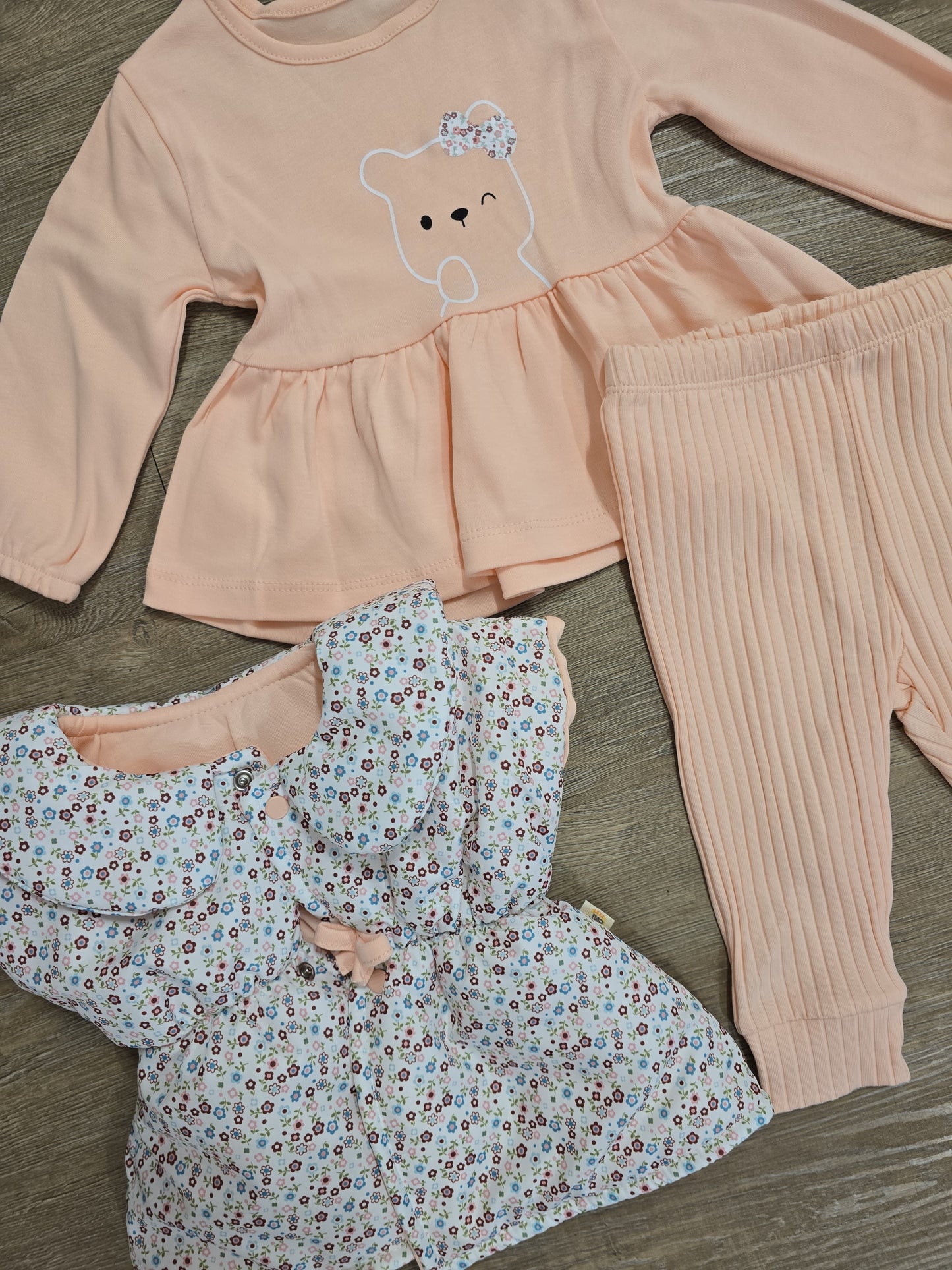 Ensemble fille 3 pièces rose poudré avec doudoune taille de 3 à 9 mois 100% coton ref 162 ALL FOR KIDS