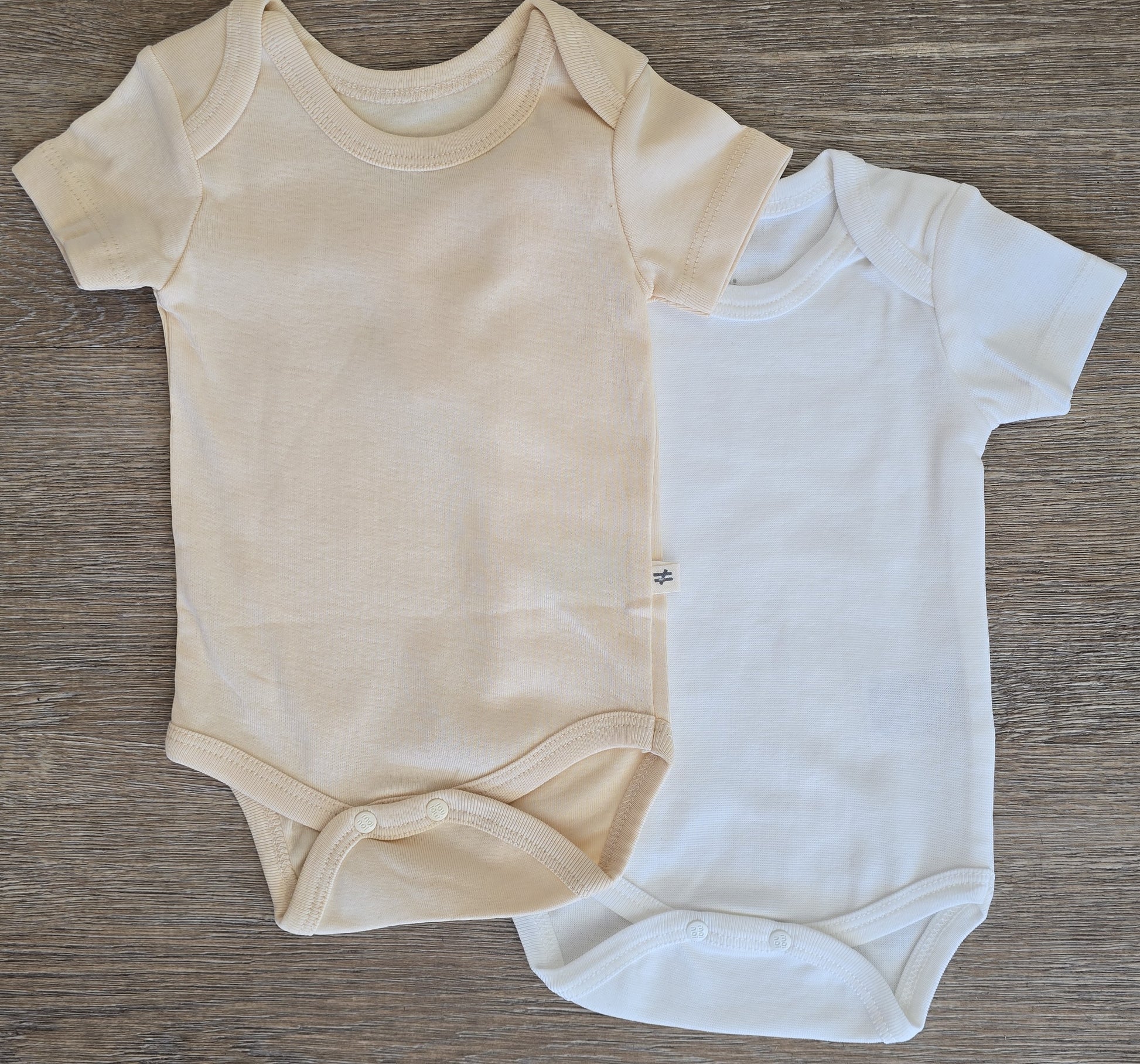 Lot de 2 bodys bébé manches courtes taille de 3 à 18 mois 100% coton ref 0831 ALL FOR KIDS