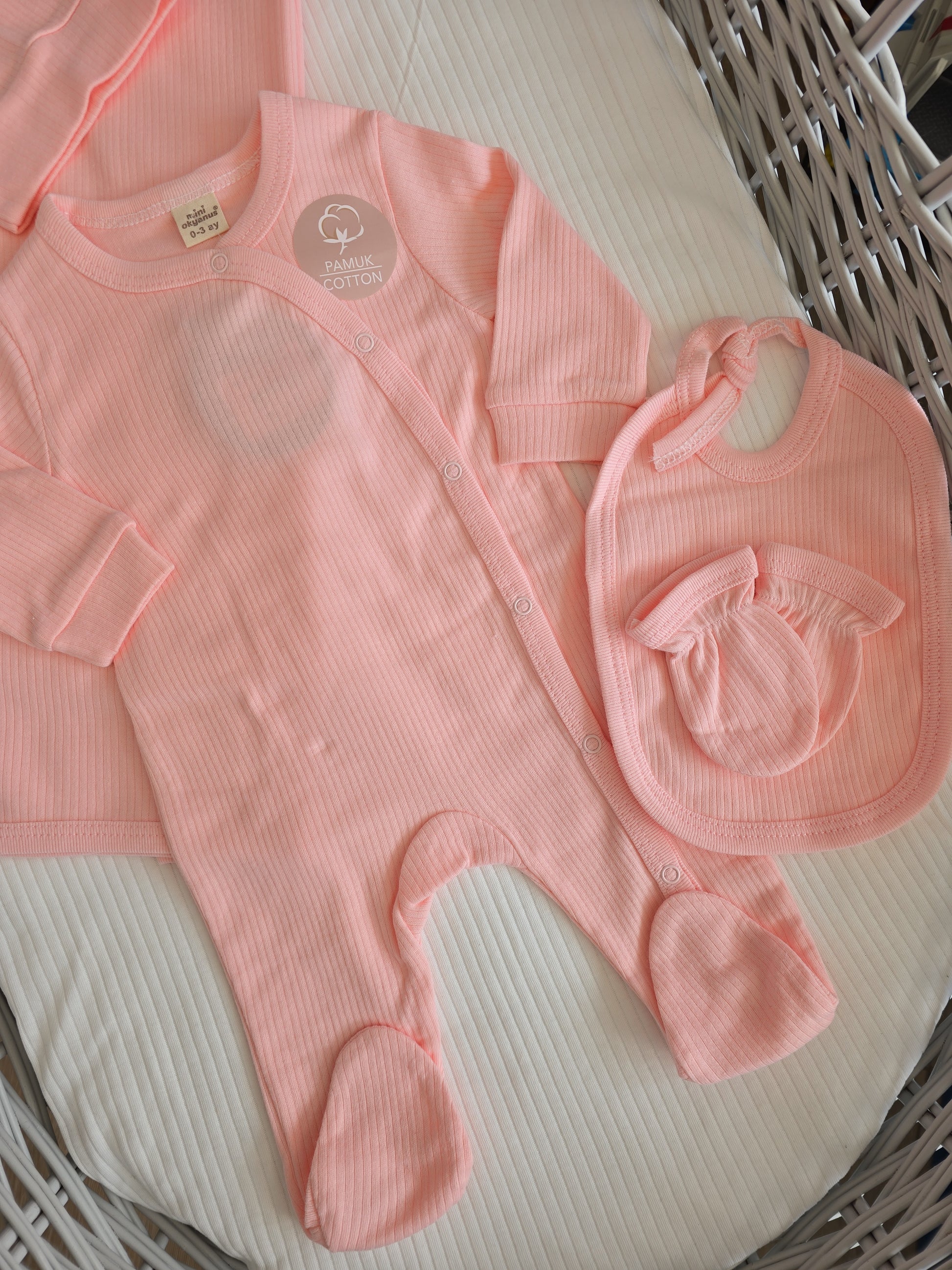 Kit naissance 5 pièces taille 0 mois 100% coton rose bonbon ref 4206 ALL FOR KIDS