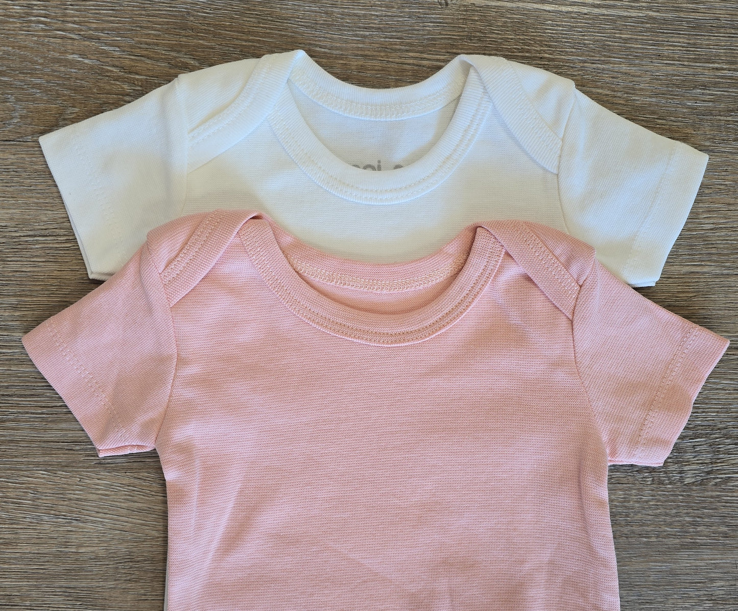 Lot de 2 bodys bébé manches courtes taille de 0 à 12 mois 100% coton ref 0832 ALL FOR KIDS