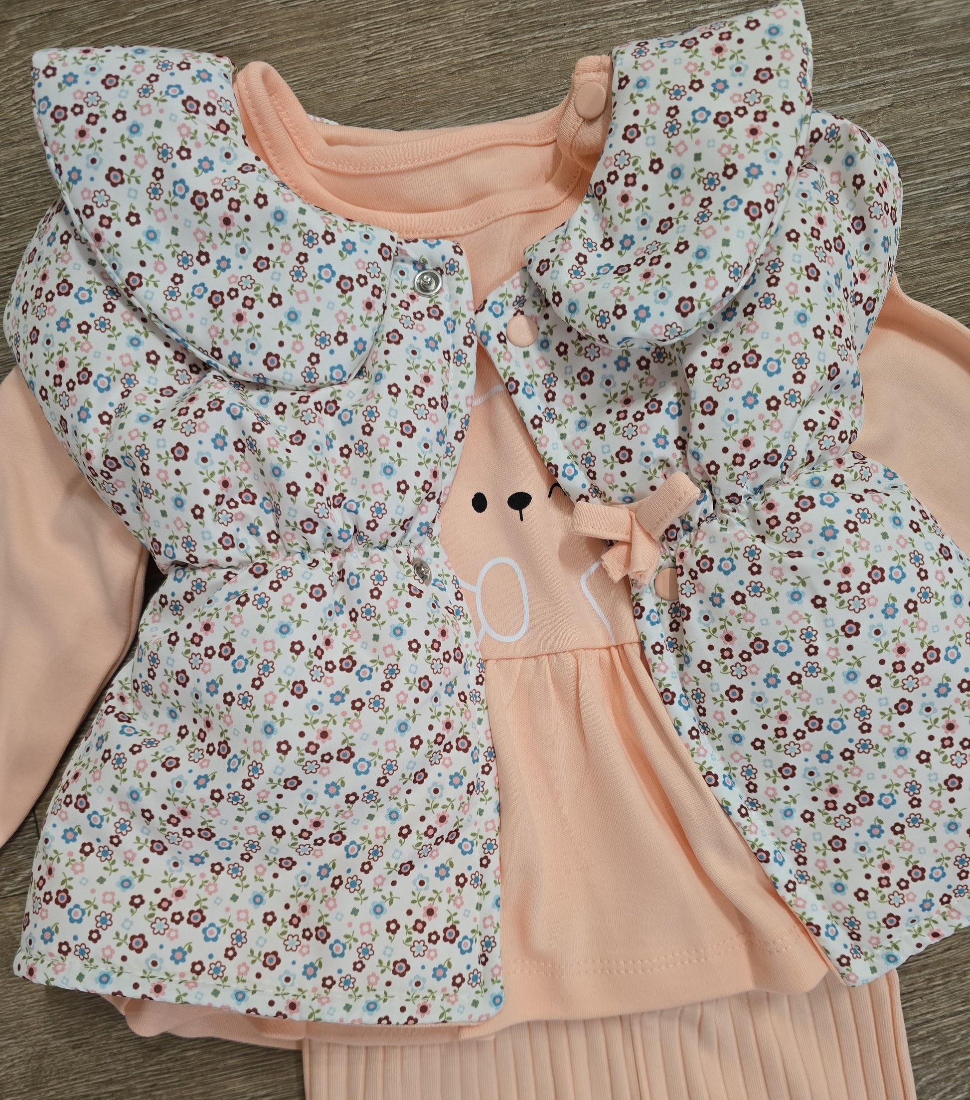 Ensemble fille 3 pièces rose poudré avec doudoune taille de 3 à 9 mois 100% coton ref 162 ALL FOR KIDS