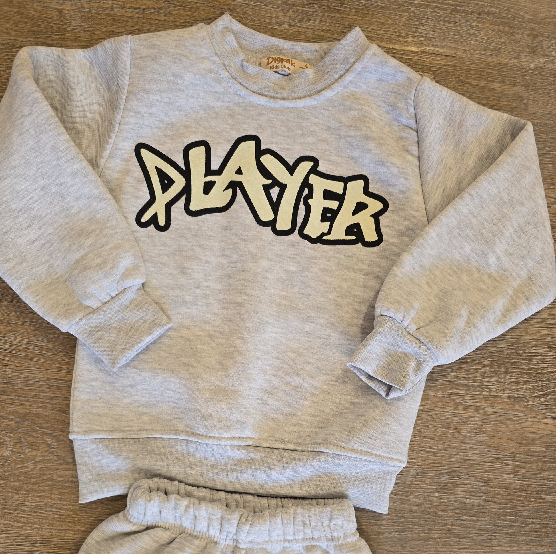 Ensemble garçon rembourré gris "PLAYER" 100% coton taille de 3 à 6 ans ref 7137 ALL FOR KIDS