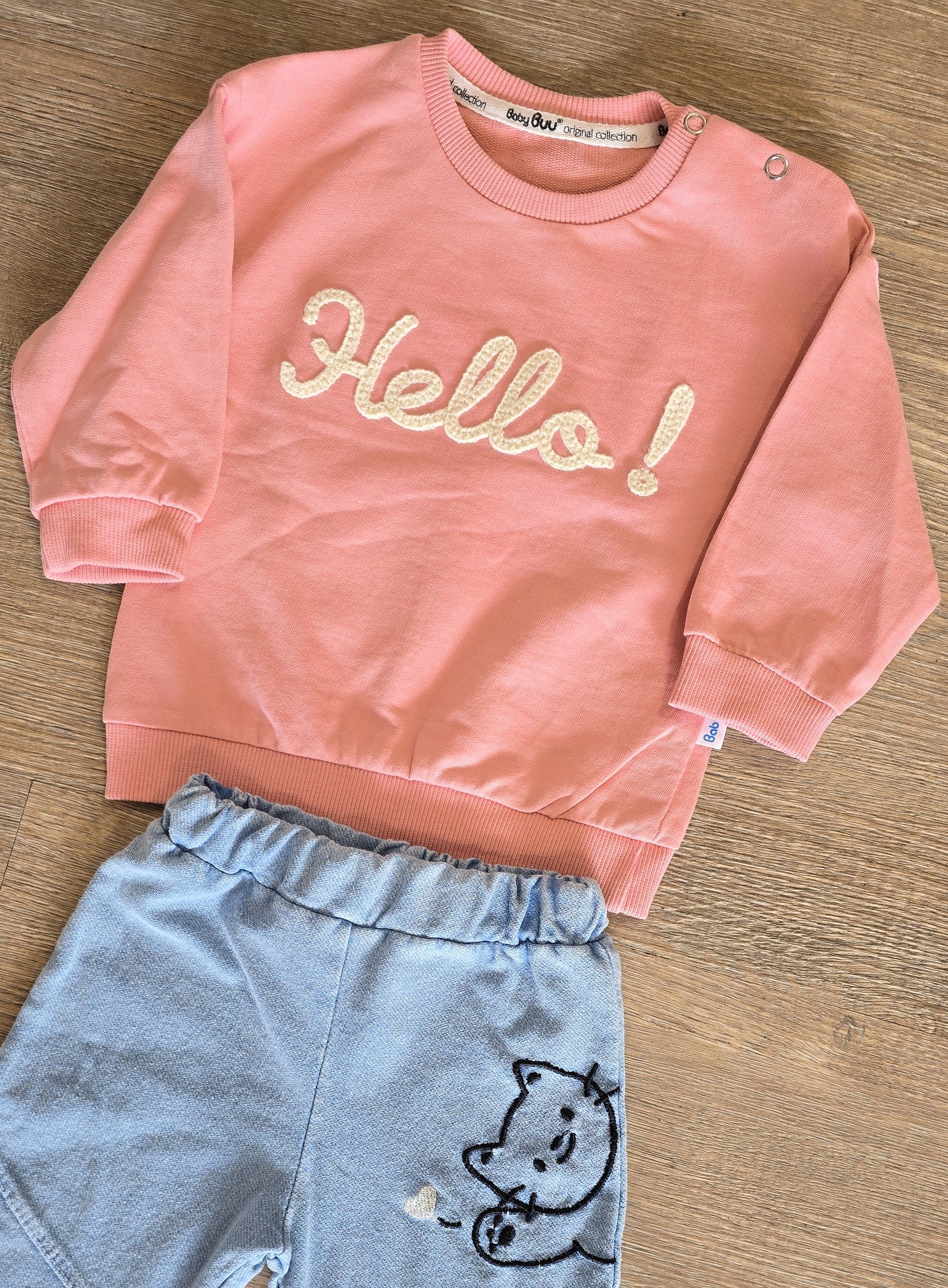 Ensemble fille "Hello!" 100% coton taille de 6 à 18 mois ref 0335 ALL FOR KIDS