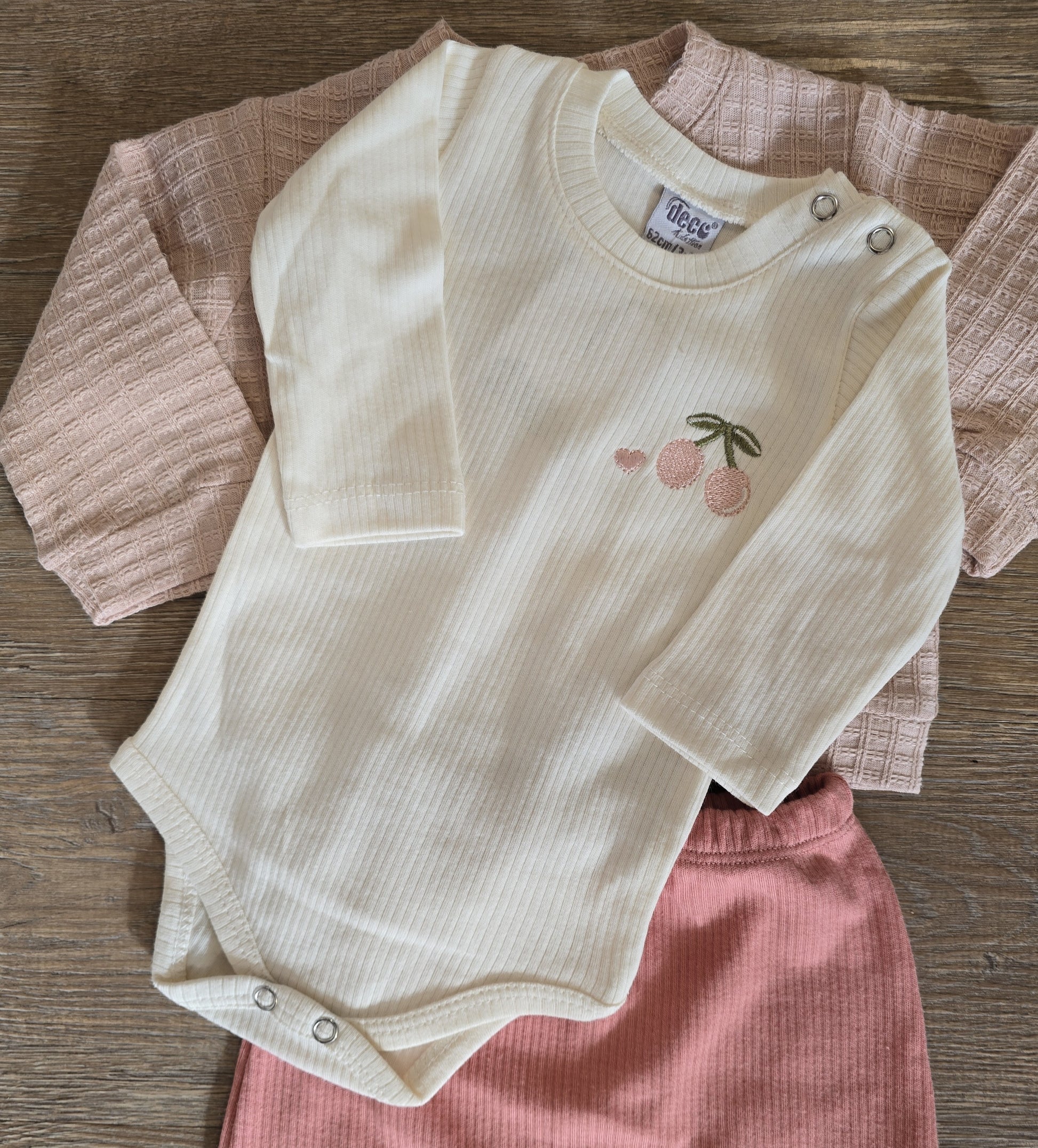 Ensemble bébé fille 3 pièces taille de 3 à 19 mois ref 6865 ALL FOR KIDS