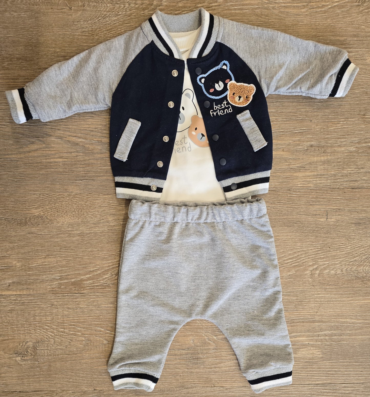 Ensemble bébé 3 pièces taille de 0 à 9 mois 100% coton ref 1344