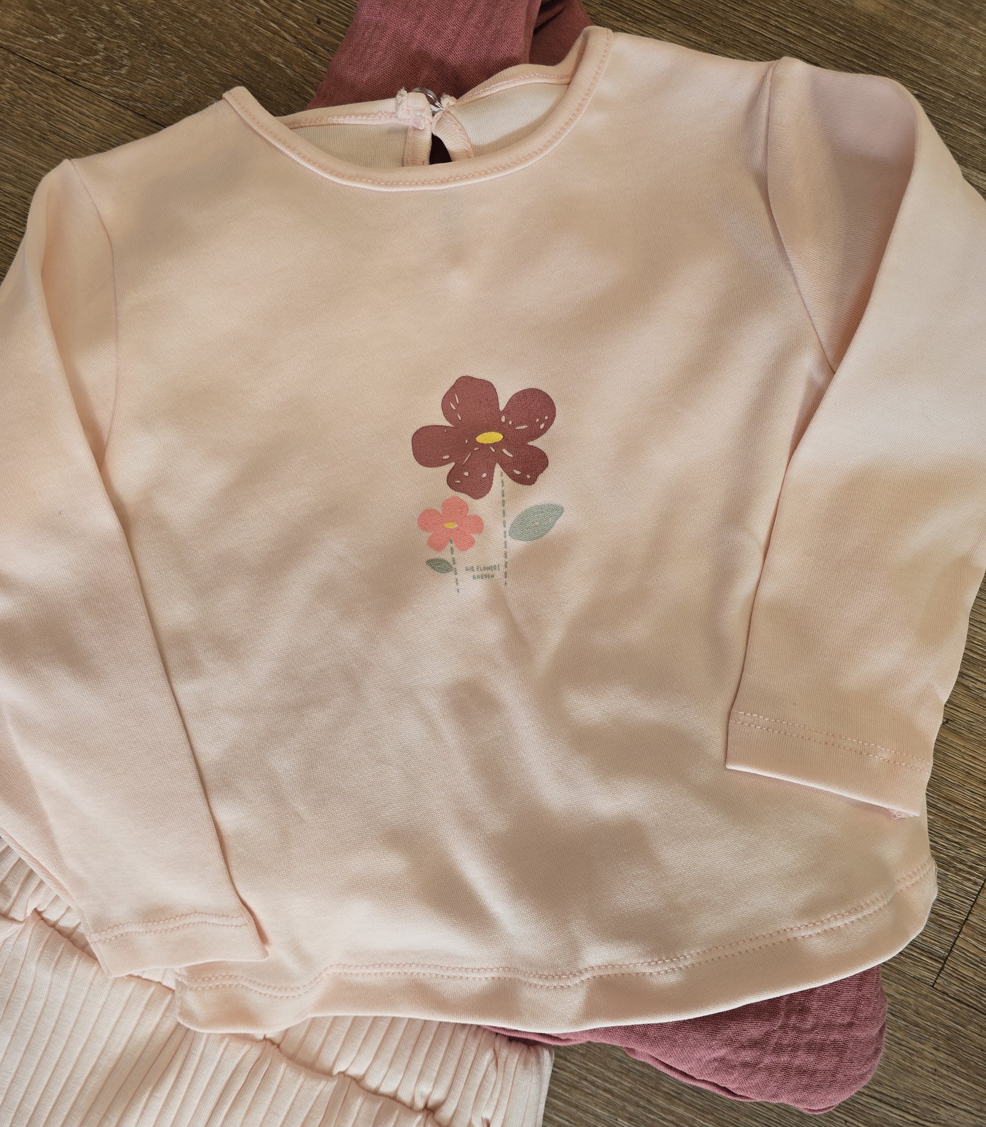 Ensemble bébé fille taille de 0 à 9 mois gilet gaze de coton ref 176 ALL FOR KIDS