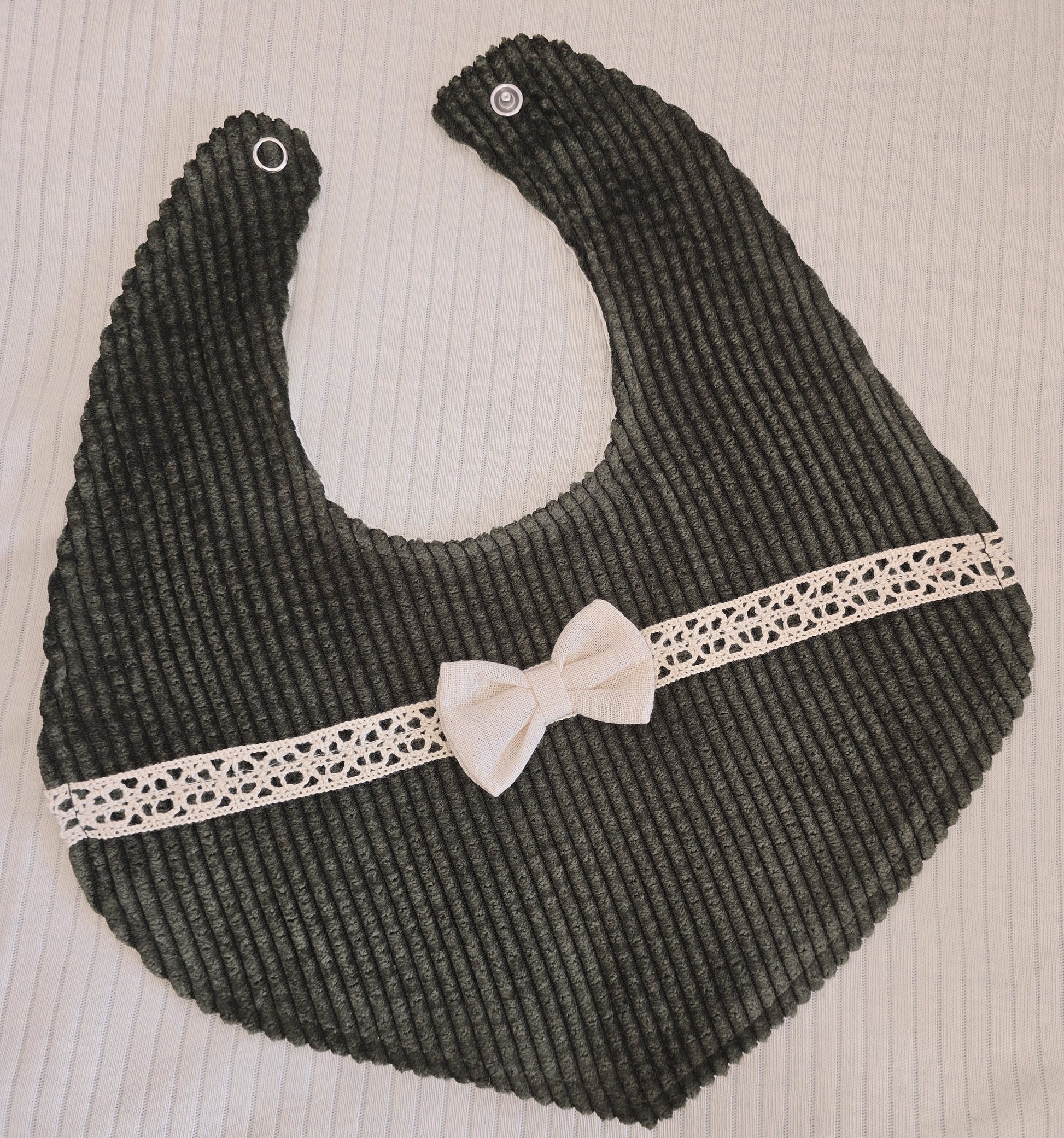 Bavoir bébé coton côtelé avec nœud Lot de 2 marron kaki ref 033 ALL FOR KIDS