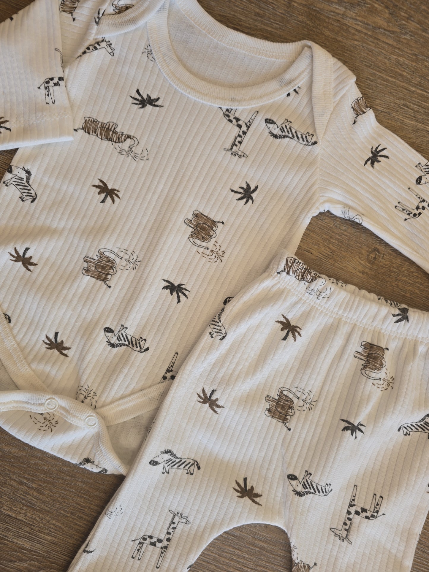 Ensemble bébé jungle body et pantalon taille de 0 à 6 mois 100% coton ref 0122 ALL FOR KIDS