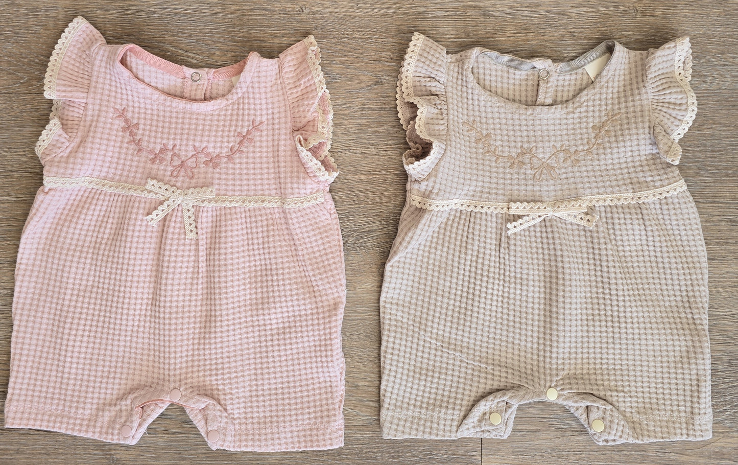 Barboteuse bébé fille volants coton taille de 0 à 9 mois ref 1209 ALL FOR KIDS