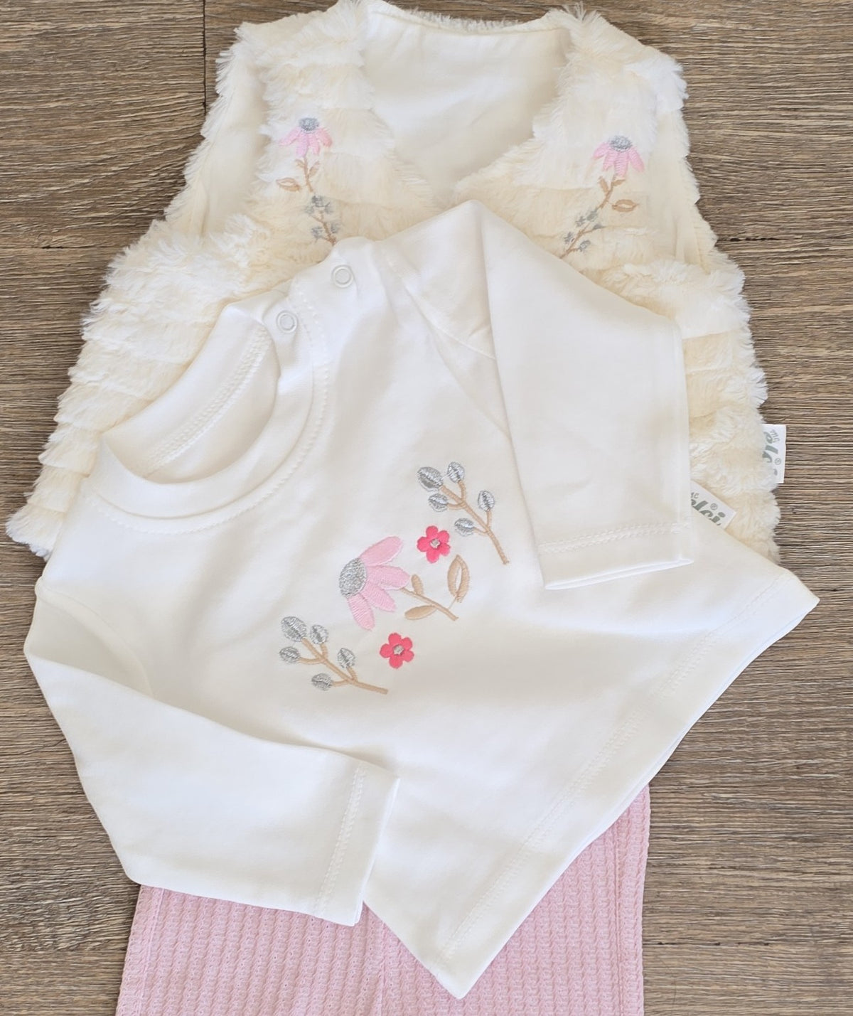 Tenue bébé fille 3 pièces confortable avec gilet, tee-shirt et pantalon